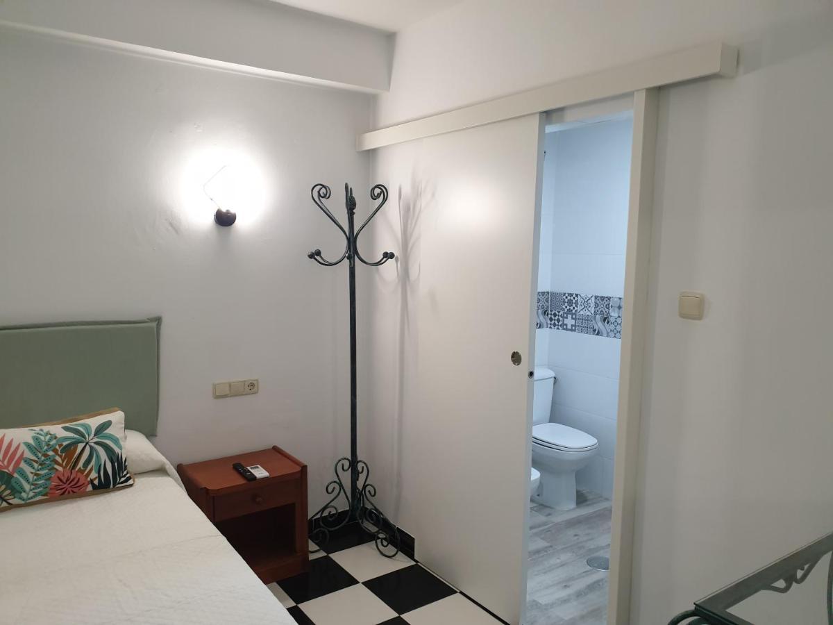 Micaela Charming Hostal Torremolinos Esterno foto
